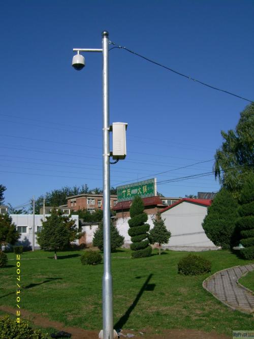 道路监控杆