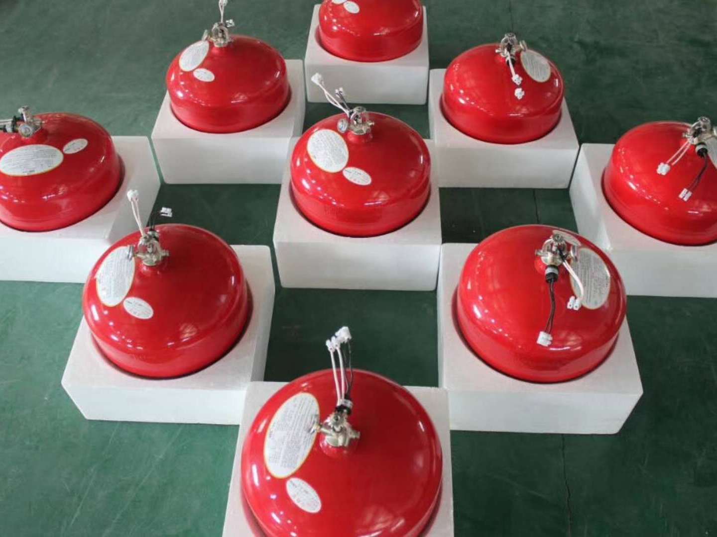 悬挂式自动干粉灭火装置