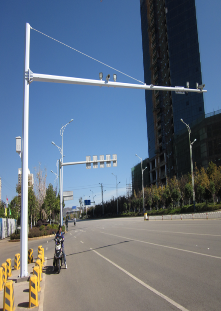 卡口、电子警察、违停抓拍杆件